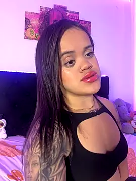 Snapshot of Sussyroxxx chatting on November 2025 12:36:01 AM Sussyroxxx online show from November 2025 12:36:01 AM