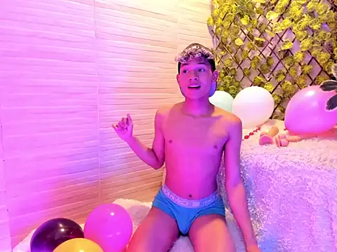 Snapshot of Sammy_Millers chatting on December 2025 08:39:02 PM Sammy Millers online show from December 2025 08:39:02 PM