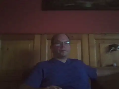 Snapshot of Rado2812 chatting on September 2025 03:28:01 PM Rado2812 online show from September 2025 03:28:01 PM