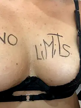 Snapshot of Valentinahot7 chatting on December 2025 07:43:01 PM Valentinahot7 online show from December 2025 07:43:01 PM