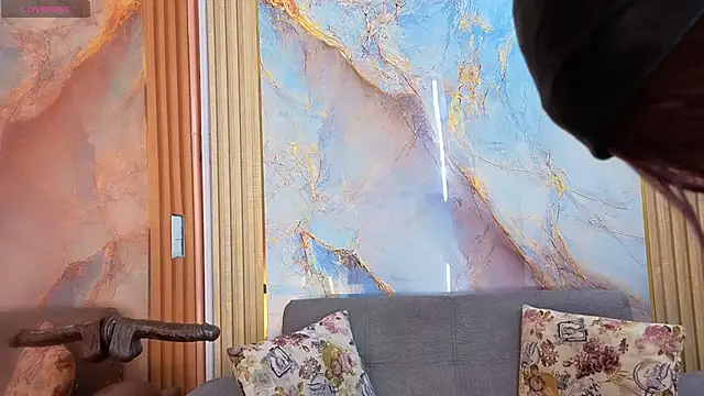 Nahomy Smiths aws online show from November 2025 09:04:02 PM