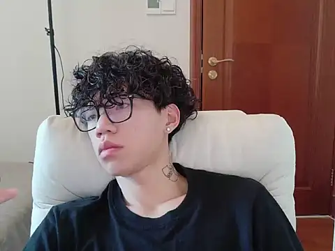 hangzi-0011 online show from October 2025 10:21:01 AM