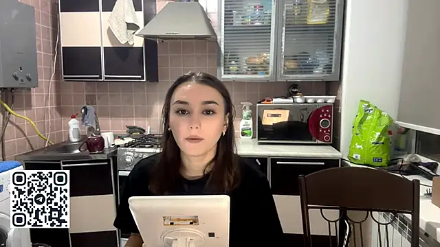 Snapshot of JaneFosterxx chatting on November 2025 05:29:02 PM JaneFosterxx online show from November 2025 05:29:02 PM