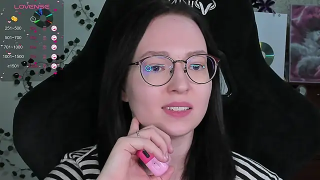 Snapshot of power_robynn chatting on February 2026 06:41:02 PM power robynn online show from February 2026 06:41:02 PM