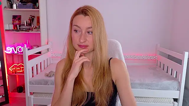 MysticRoxanne online show from January 2026 10:09:02 AM