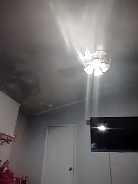 Snapshot of Mochalatte21 chatting on September 2025 04:45:01 PM Mochalatte21 online show from September 2025 04:45:01 PM