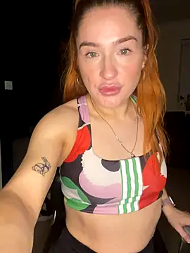 Snapshot of Cherry-L-28 chatting on October 2025 11:47:01 AM Cherry-L-28 online show from October 2025 11:47:01 AM