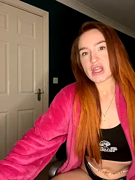 Snapshot of Cherry-L-28 chatting on November 2025 08:30:01 PM Cherry-L-28 online show from November 2025 08:30:01 PM