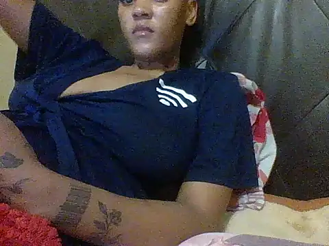 Snapshot of carrie_tee chatting on December 2025 10:18:02 PM carrie tee online show from December 2025 10:18:02 PM