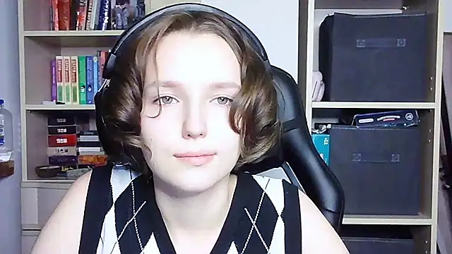 Diana-back online show from October 2025 04:26:02 PM