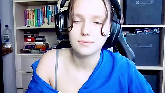 Diana-back online show from October 2025 06:33:01 AM