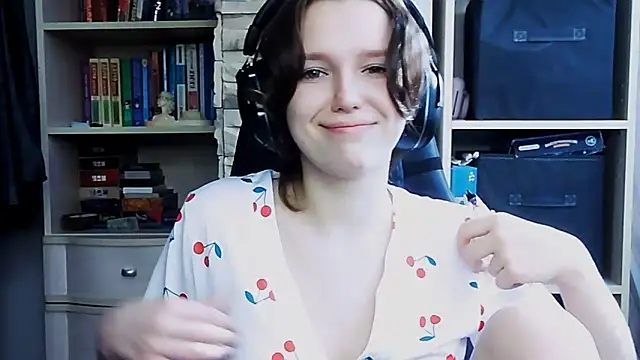 Diana-back online show from October 2025 06:54:02 AM