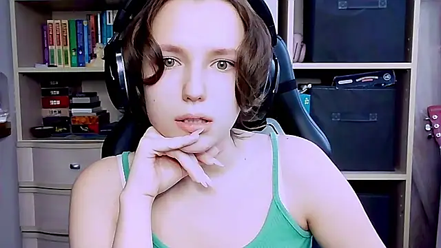 Diana-back online show from October 2025 07:51:01 AM