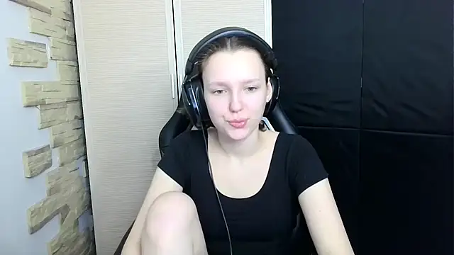 Diana-back online show from November 2025 12:05:02 PM