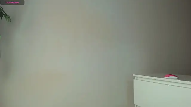 trixietaylor online show from April 2026 08:03:01 PM