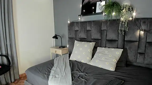 Snapshot of Julietasweett__ chatting on October 2025 07:40:01 PM Julietasweett   online show from October 2025 07:40:01 PM