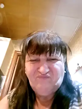 Apeesynka55211 online show from March 2026 06:53:01 PM