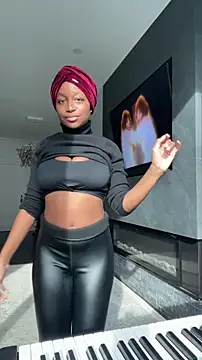 tia   fox online show from December 2025 05:40:02 PM