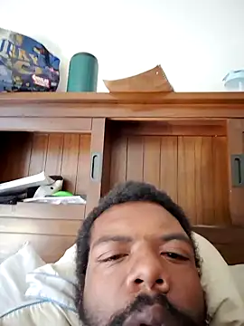 Snapshot of MrBigDickShow chatting on October 2025 04:33:01 PM MrBigDickShow online show from October 2025 04:33:01 PM