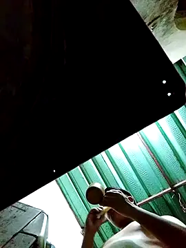 Snapshot of davidcaldera chatting on October 2025 03:27:01 AM davidcaldera online show from October 2025 03:27:01 AM