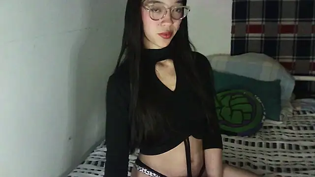 Mikha Ela online show from November 2025 04:03:02 AM