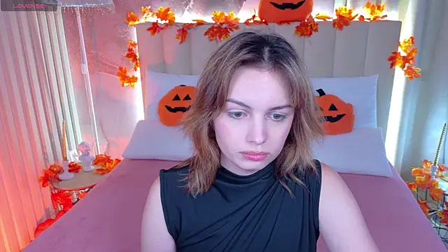 VioletteRose online show from October 2025 04:51:02 PM