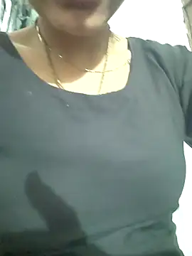 Snapshot of Hotty_ruvi chatting on October 2025 05:13:02 PM Hotty ruvi online show from October 2025 05:13:02 PM