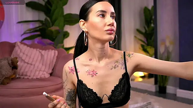 SerenaVelour online show from November 2025 11:20:02 AM