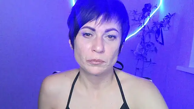 Ashley Brookss online show from November 2025 09:59:01 PM