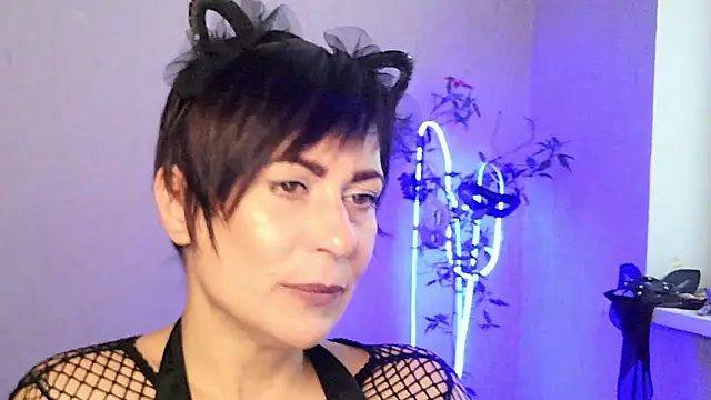 Ashley Brookss online show from November 2025 11:24:01 AM