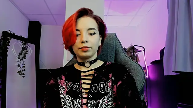 Snapshot of MarcelineChi chatting on October 2025 06:14:02 AM MarcelineChi online show from October 2025 06:14:02 AM