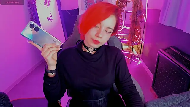 Snapshot of MarcelineChi chatting on October 2025 06:03:02 AM MarcelineChi online show from October 2025 06:03:02 AM