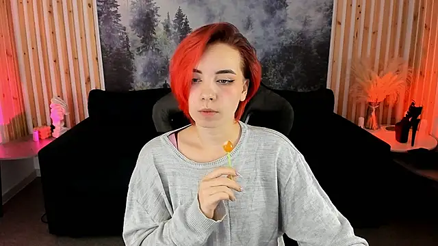 Snapshot of MarcelineChi chatting on October 2025 06:13:02 AM MarcelineChi online show from October 2025 06:13:02 AM