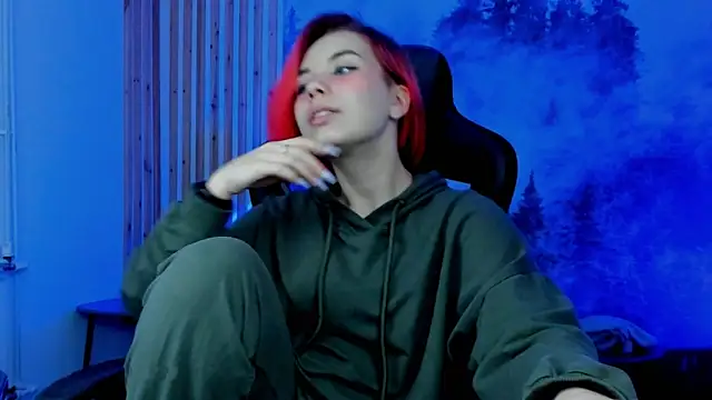 Snapshot of MarcelineChi chatting on November 2025 05:06:01 AM MarcelineChi online show from November 2025 05:06:01 AM