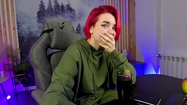 Snapshot of MarcelineChi chatting on December 2025 05:34:01 AM MarcelineChi online show from December 2025 05:34:01 AM