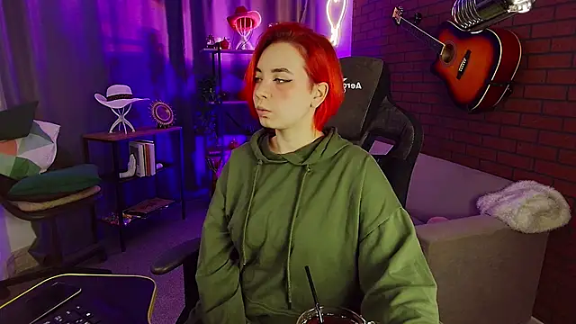 Snapshot of MarcelineChi chatting on December 2025 05:26:01 AM MarcelineChi online show from December 2025 05:26:01 AM