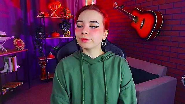 Snapshot of MarcelineChi chatting on December 2025 11:19:01 AM MarcelineChi online show from December 2025 11:19:01 AM