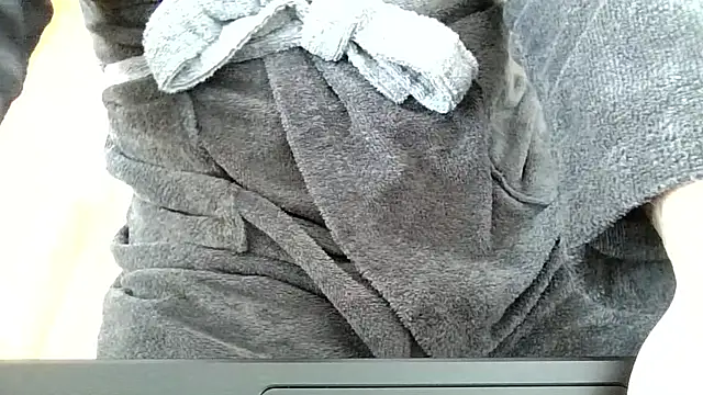 Snapshot of b3no_beso007 chatting on March 2026 12:09:01 PM b3no beso007 online show from March 2026 12:09:01 PM