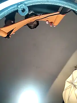 Snapshot of Valentina_Squirt- chatting on December 2025 09:07:01 AM Valentina Squirt- online show from December 2025 09:07:01 AM