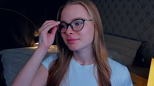 LibbyVenzeio online show from October 2025 07:07:02 AM