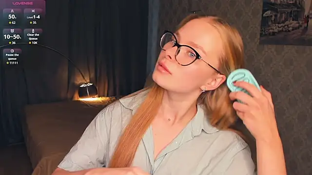 LibbyVenzeio online show from November 2025 07:03:01 AM