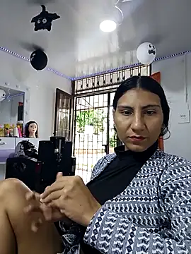 Snapshot of Lucyfoox chatting on October 2025 01:42:02 PM Lucyfoox online show from October 2025 01:42:02 PM