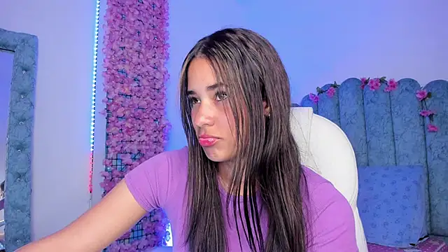 Camila Smith 23 online show from October 2025 01:13:02 AM