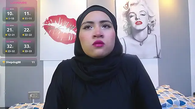 Neesha   online show from October 2025 07:43:01 PM