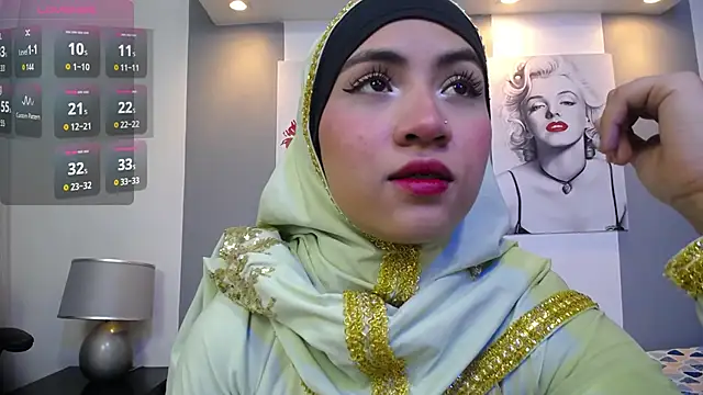 Neesha   online show from November 2025 07:13:01 PM