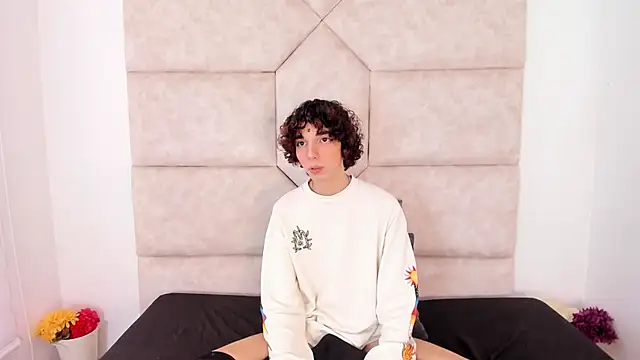 Scaarlett 22  online show from October 2025 07:13:01 PM