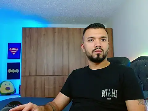 mathewv  online show from November 2025 03:26:02 AM