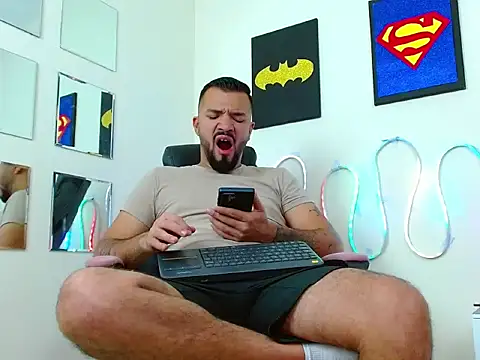 mathewv  online show from November 2025 05:19:02 AM