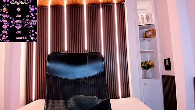 VenusCooper online show from January 2026 07:49:02 PM