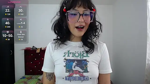 Snapshot of Lia_Carter_ chatting on December 2025 09:32:02 PM Lia Carter online show from December 2025 09:32:02 PM